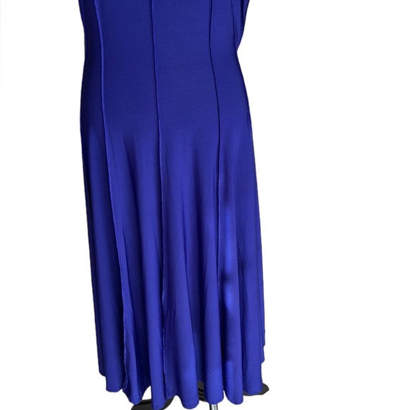 〰️ Forever Woman Beaded Neck Dress 〰️ - Picture 4 of 10